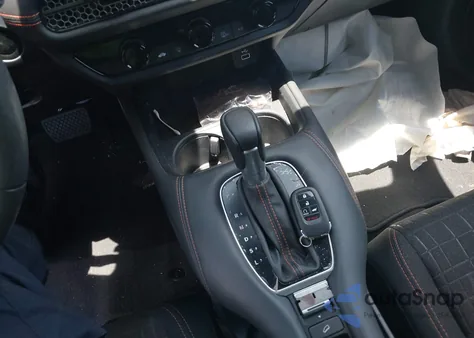 2024 Honda Hr-V 2Wd Sport/2Wd Sport W/O Bsi from USA, damaged, VIN 3CZRZ1H50RM732782